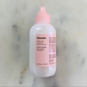 GLOSSIER milky oil makeup remover